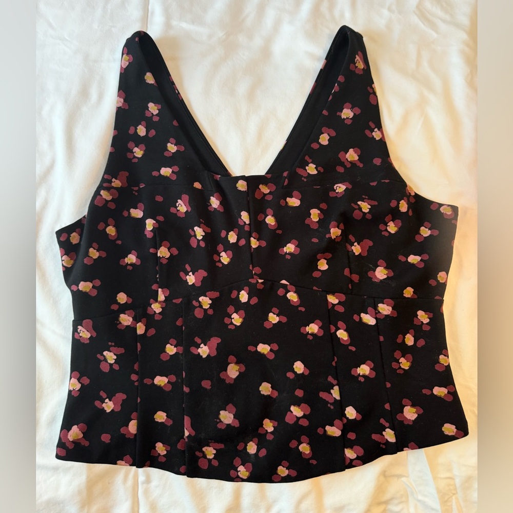 Cabi cropped top women’s size medium